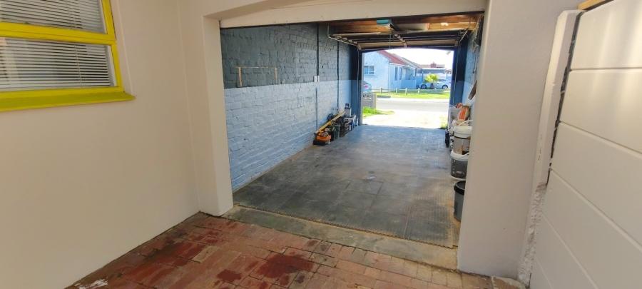 4 Bedroom Property for Sale in Strandfontein Village Western Cape